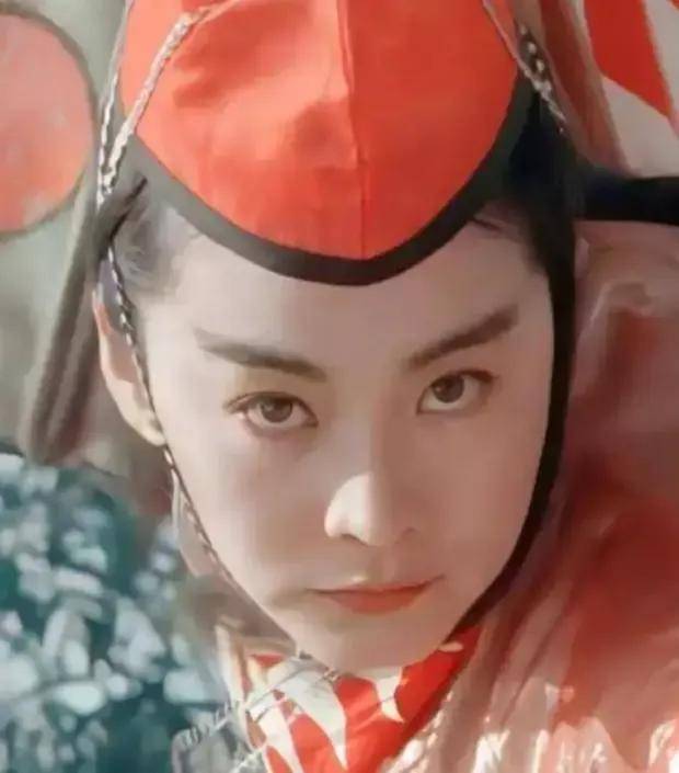 为什么许仙是女人演？赵雅芝33年后松口，真相令人大跌眼镜