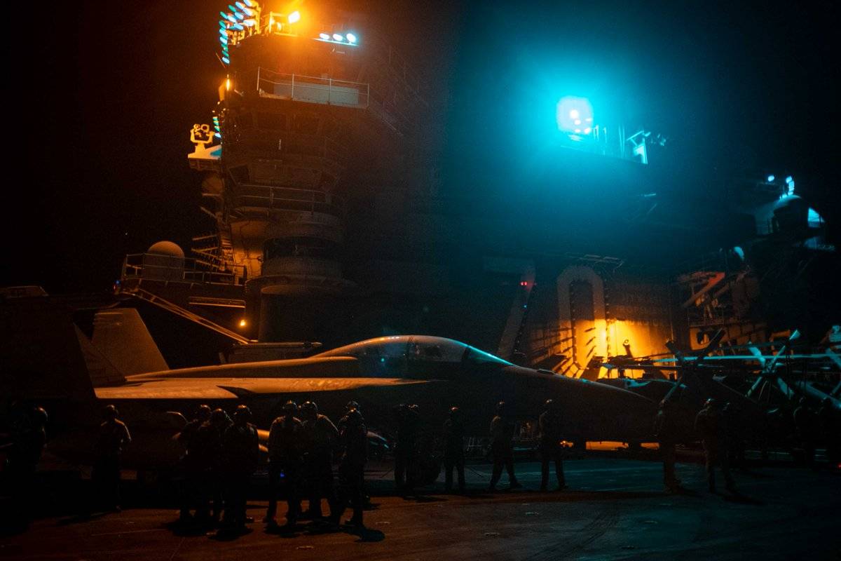 原油价格下挫，白宫不淡定？美国再次大打出手，空袭也门胡塞武装