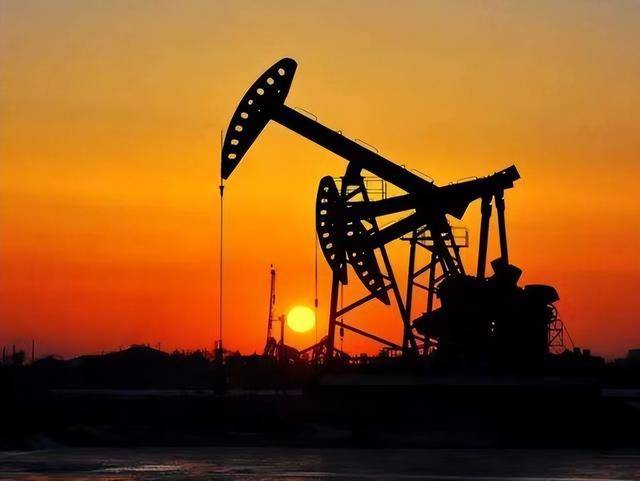 中国高价进口原油,低价出口成品油,为何要赔本赚吆喝?