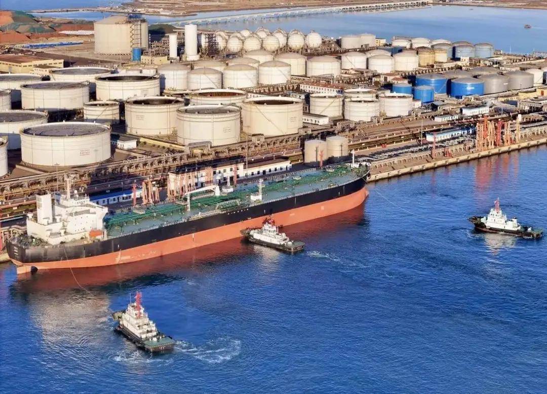 每天100万桶原油入库,中国按下“加速键”,在为大事做准备?